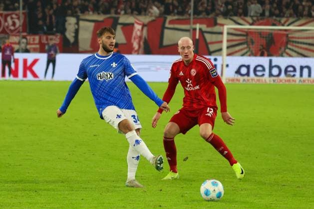 17.01.2025, xfanx, Fussball 2.Bundesliga, Fortuna Duesseldorf - SV Darmstadt 98 emspor, v.l. im Zweikampf Killian Julian Corredor (SV Darmstadt 98) und Valgeir Lunddal Fridriksson (Fortuna Düsseldorf) (DFL DFB REGULATIONS PROHIBIT ANY USE OF PHOTOGRAPHS as IMAGE SEQUENCES and or QUASI-VIDEO) Duesseldorf