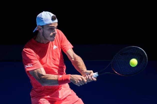 January 18, 2025: 31st seed FRANCISCO CERUNDOLO of Argentina in action against 8th seed ALEX DE MINAUR of Australia on Rod Laver Arena in a Men s Singles 3rd round match on day 7 of the 2025 Australian Open in Melbourne, Australia. Cal Media Melbourne Australia - ZUMAc04_ 20250118_faf_c04_038 Copyright: xSydneyxLowx