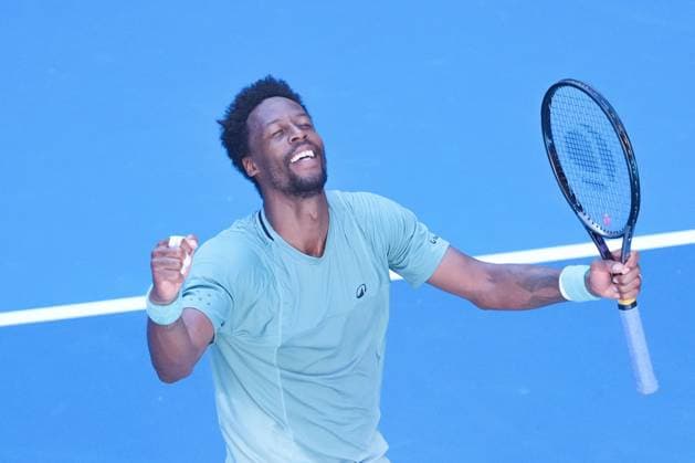 January 18, 2025: GAEL MONFILS of France celebrates after defeating 4th seed TAYLOR FRITZ of the USA on Margaret Court Arena in a Men s Singles 3rd round match on day 7 of the 2025 Australian Open in Melbourne, Australia. Cal Media Melbourne Australia - ZUMAc04_ 20250118_faf_c04_053 Copyright: xSydneyxLowx