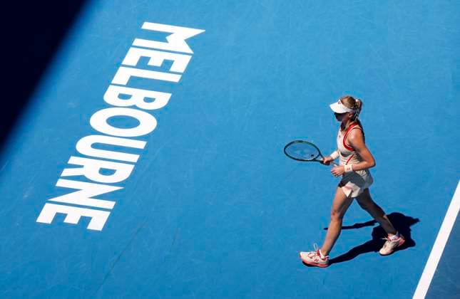 (250118) -- MELBOURNE, Jan. 18, 2025 -- Dayana Yastremska reacts during the women s singles 3rd round match between Elena Rybakina of Kazakhstan and Dayana Yastremska of Ukraine at Australian Open tennis tournament in Melbourne, Australia, Jan. 18, 2025. ) (SP)AUSTRALIA-MELBOURNE-TENNIS-AUSTRALIAN OPEN-DAY 7 MaxPing 