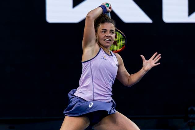MELBOURNE, VIC - JANUARY 18: Jasmine Paolini of Italy in action during Round 3 of the 2025 Australian Open on January 18 2025, at Melbourne Park in Melbourne, Australia. (Photo by Jason Heidrich Icon Sportswire) TENNIS: JAN 18 Australian Open EDITORIAL USE ONLY Icon250118216