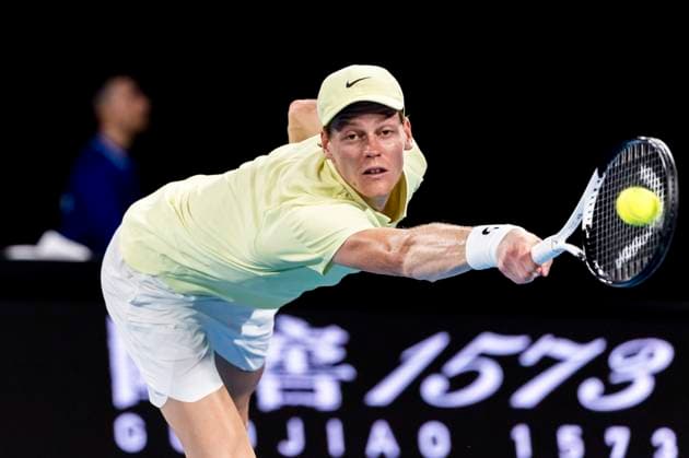 MELBOURNE, VIC - JANUARY 18: Jannik Sinner of Italy in action during Round 3 of the 2025 Australian Open on January 18 2025, at Melbourne Park in Melbourne, Australia. (Photo by Jason Heidrich Icon Sportswire) TENNIS: JAN 18 Australian Open EDITORIAL USE ONLY Icon250118246