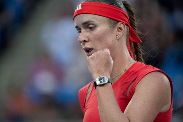 (250118) -- MELBOURNE, Jan. 18, 2025 -- Elina Svitolina of Ukraine reacts during the women s singles third round match between Elina Svitolina of Ukraine and Jasmine Paolini of Italy at Australian Open tennis tournament in Melbourne, Australia, Jan. 18, 2025. ) (SP)AUSTRALIA-MELBOURNE-TENNIS-AUSTRALIAN OPEN-DAY 7 LuixSiuxWai 