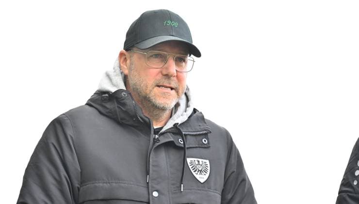 18.01.2025 - Fussball - Saison 2024 2025 - 2. Fussball - Bundesliga - 18. Spieltag: SC Preußen Preussen Münster SCP - SpVgg Greuther Fürth ( Kleeblatt ) - Sportfoto Zink - xwoxzix - DFL regulations prohibit any use of photographs as image sequences and or quasi-video - only for editorial use - Sascha Hildmann (Trainer Preußen Münster )