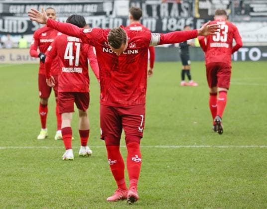 18.01.2025, xmohx, Fussball 2.Bundesliga, 1.FC Kaiserslautern - SSV Ulm 1846 Fußball emspor, v.l. Kaiserslautern bejubelt durch Marlon Ritter das1-1 (DFL DFB REGULATIONS PROHIBIT ANY USE OF PHOTOGRAPHS as IMAGE SEQUENCES and or QUASI-VIDEO) Kaiserslautern