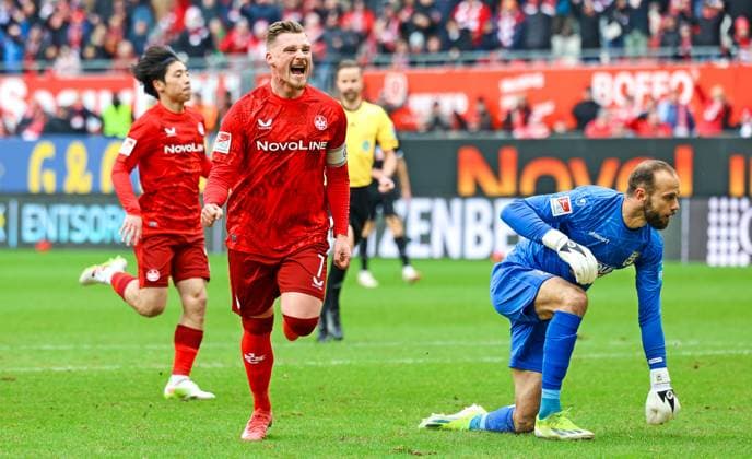 18.01.2025, xmohx, Fussball 2.Bundesliga, 1.FC Kaiserslautern - SSV Ulm 1846 Fußball emspor, v.l. Kaiserslautern bejubelt durch Marlon Ritter das1-1 (DFL DFB REGULATIONS PROHIBIT ANY USE OF PHOTOGRAPHS as IMAGE SEQUENCES and or QUASI-VIDEO) Kaiserslautern