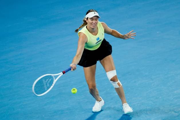 January 18, 2025: MELBOURNE, AUSTRALIA - JANUARY 18: Danielle Collins of USA hits a forehand to Madison Keys of USA on day seven of the 2025 Australian Open at Melbourne Park on January 18, 2025 in Melbourne, Australia. - ZUMAp121 20250118_zsp_p121_178 Copyright: xChrisxPutnamx