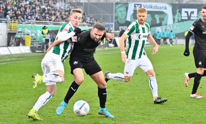 18.01.2025 - Fussball - Saison 2024 2025 - 2. Fussball - Bundesliga - 18. Spieltag: SC Preußen Preussen Münster SCP - SpVgg Greuther Fürth ( Kleeblatt ) - Sportfoto Zink - xwoxzix - DFL regulations prohibit any use of photographs as image sequences and or quasi-video - only for editorial use - Joshua Mees (8, Preußen Münster ) Simon Asta (2, SpVgg Greuther Fürth )