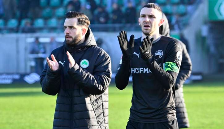 18.01.2025 - Fussball - Saison 2024 2025 - 2. Fussball - Bundesliga - 18. Spieltag: SC Preußen Preussen Münster SCP - SpVgg Greuther Fürth ( Kleeblatt ) - Sportfoto Zink - xwoxzix - DFL regulations prohibit any use of photographs as image sequences and or quasi-video - only for editorial use - Niko Gießelmann Giesselmann (17, SpVgg Greuther Fürth ) Branimir Hrgota (10, SpVgg Greuther Fürth ) nach Spielende
