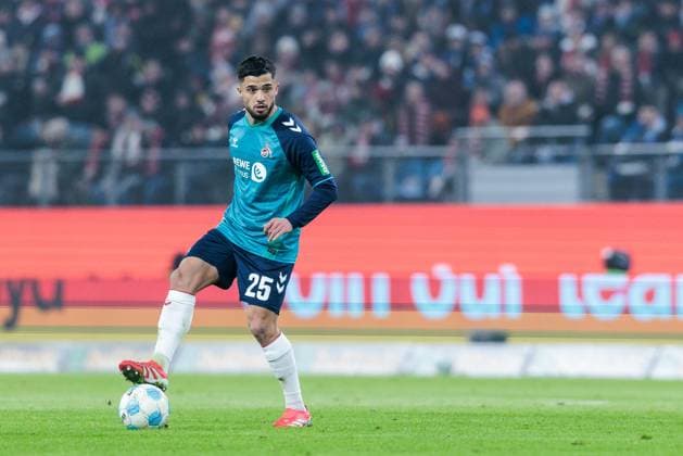 2. Fussball Bundesliga: Hamburger SV - 1. FC Köln; 18.01.2025 Jusuf Gazibegovic (1. FC Köln, 25) am Ball 2. Fussball Bundesliga: Hamburger SV - 1. FC Köln, Hamburg, Volksparkstadion am 18.01.2025 DFL REGULATIONS PROHIBIT ANY USE OF PHOTOGRAPHS AS IMAGE SEQUENCES AND OR QUASI-VIDEO.