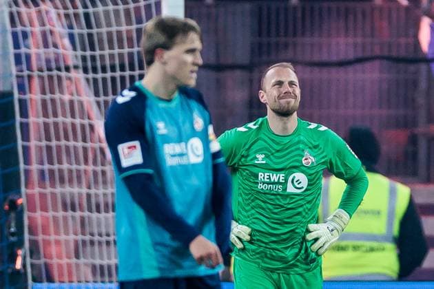 2. Fussball Bundesliga: Hamburger SV - 1. FC Köln; 18.01.2025 Marvin Schwäbe (1. FC Köln, 1) frustriert 2. Fussball Bundesliga: Hamburger SV - 1. FC Köln, Hamburg, Volksparkstadion am 18.01.2025 DFL REGULATIONS PROHIBIT ANY USE OF PHOTOGRAPHS AS IMAGE SEQUENCES AND OR QUASI-VIDEO.