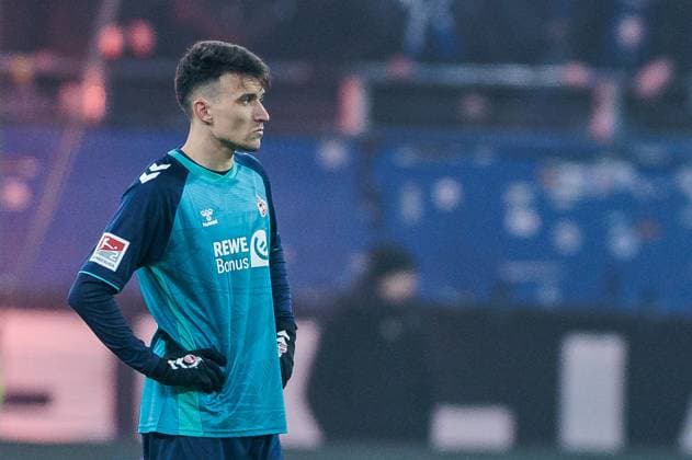 2. Fussball Bundesliga: Hamburger SV - 1. FC Köln; 18.01.2025 Dejan Ljubicic (1. FC Köln, 7) frustriert 2. Fussball Bundesliga: Hamburger SV - 1. FC Köln, Hamburg, Volksparkstadion am 18.01.2025 DFL REGULATIONS PROHIBIT ANY USE OF PHOTOGRAPHS AS IMAGE SEQUENCES AND OR QUASI-VIDEO.
