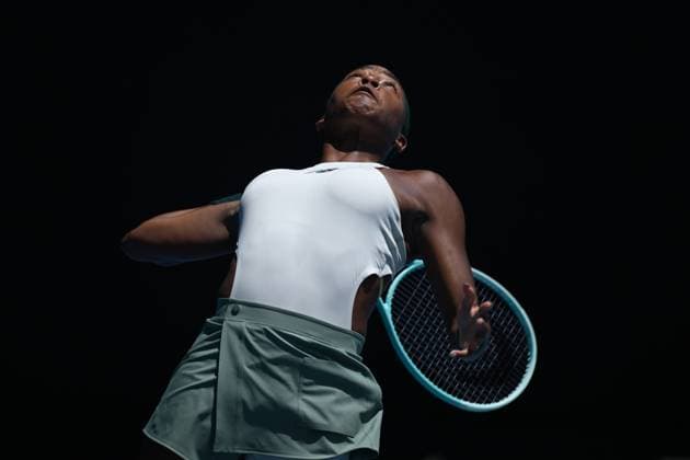 TENNIS AUSTRALIAN OPEN, Coco Gauff of the USA during her round four match against Belinda Bencic of Switzerland during the 2025 Australian Open at Melbourne Park in Melbourne, Sunday, January 19, 2025. ( NO ARCHIVING, EDITORIAL USE ONLY, NO USE IN BOOKS WITHOUT CONSENT MELBOURNE VICTORIA AUSTRALIA  Copyright: xJAMESxROSSx 20250119182823189200