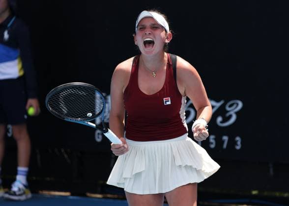Sonja Zhenikhova (GER) macht die Faust und jubelt,Jubel, Freude,Emotion, Maedchen Einzel, Girls Singles, Australian Open 2025, Melbourne Park, Melbourne, Victoria, Australia. Copyright: xJuergenxHasenkopfx