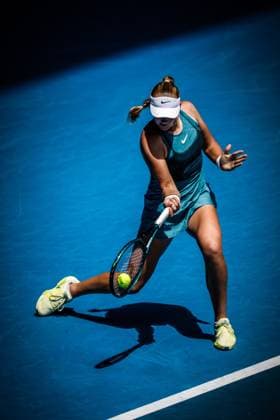 January 19, 2025: Melbourne, Australia: Mirra Andreeva of Russia hits a forehand to Aryna Sabalenka of Belarus on day eight of the 2025 Australian Open at Melbourne Park. - ZUMAp121 20250119_zsp_p121_016 Copyright: xChrisxPutnamx