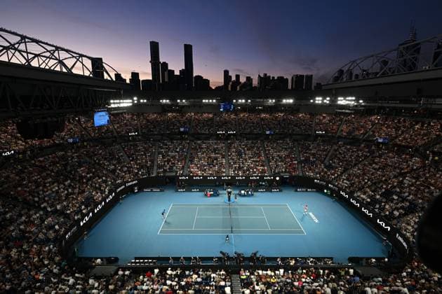 TENNIS AUSTRALIAN OPEN, A general view as Jiri Lehecka of the The Czech Republic plays a shot during his round four match against Novak Djokovic of Serbia during the 2025 Australian Open at Melbourne Park in Melbourne, Sunday, January 19, 2025. ( NO ARCHIVING, EDITORIAL USE ONLY, NO USE IN BOOKS WITHOUT CONSENT MELBOURNE VICTORIA AUSTRALIA  Copyright: xLUKASxCOCHx 20250119110140799970