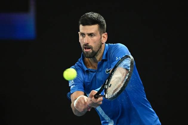TENNIS AUSTRALIAN OPEN, Novak Djokovic of Serbia plays a shot during his round four match against Jiri Lehecka of the The Czech Republic during the 2025 Australian Open at Melbourne Park in Melbourne, Sunday, January 19, 2025. ( NO ARCHIVING, EDITORIAL USE ONLY, NO USE IN BOOKS WITHOUT CONSENT MELBOURNE VICTORIA AUSTRALIA  Copyright: xJAMESxROSSx 20250119193823515851