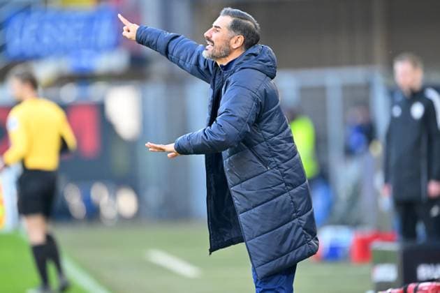 Paderborn, Home Deluxe Arena, 19.01.25, GER, Herren, 2.Bundesliga, Saison 2024-2025, SC Paderborn 07 - Hertha BSC Berlin Bild: Trainer Christian FIEL (Hertha BSC) Only for editorial use! DFL regulations prohibit any use of photographs as image sequences and or quasi-video. NRW Deutschland