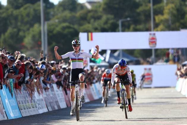 Dutch Fem Van Empel pictured as she crosses the finish line of the women s elite race at the cyclocross cycling event in Benidorm, Spain, , stage 12 14 in the UCI World Cup competition. DAVIDxPINTENS  x110718808x