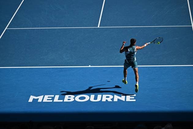 Australian Open - Carlos Alcaraz Wins Fourth Round Carlos Alcaraz (ESP) during his fourth round match at the 2025 Australian Open at Melbourne Park in Melbourne, AUSTRALIA, on January 19, 2025. Photo by Corinne Dubreuil ABACAPRESS.COM MELBOURNE  Copyright: xDubreuilxCorinne ABACAx