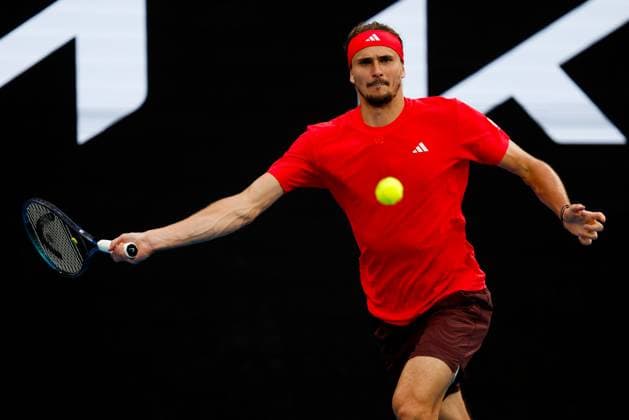 January 19, 2025: MELBOURNE, AUSTRALIA - JANUARY 19: Alexander Zverev of Germany hits a forehand to Ugo Humbert of France on day eight of the 2025 Australian Open at Melbourne Park on January 19, 2025 in Melbourne, Australia. - ZUMAp121 20250119_zsp_p121_126 Copyright: xChrisxPutnamx