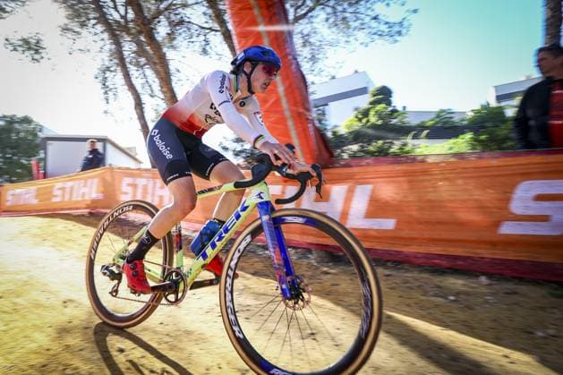 Dutch Lucinda Brand pictured in action during the women s elite race at the cyclocross cycling event in Benidorm, Spain, Sunday 19 January 2025, stage 12 14 in the UCI World Cup competition. DAVIDxPINTENS  x110728861x