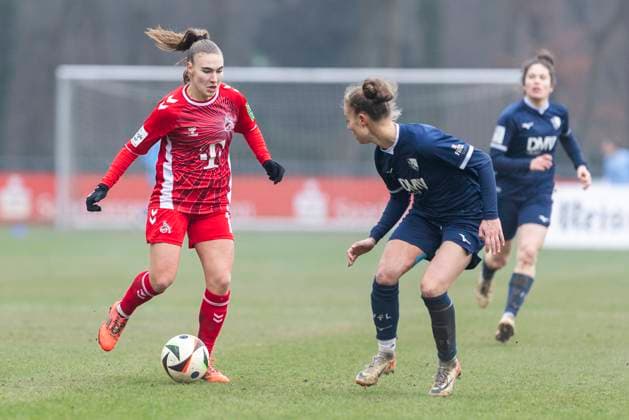 Testspiel Frauen: 1. FC Köln - VfL Bochum, 19.01.2025 Alena Bienz (1. FC Köln, 11), Franziska Wenzel (VfL Bochum, 31). Testspiel Frauen, 1. FC Köln - VfL Bochum, am 19.01.2025, Geißbockheim, Köln Copyright: xBEAUTIFULxSPORTS Meuselx