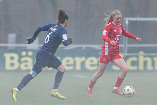 Testspiel Frauen: 1. FC Köln - VfL Bochum, 19.01.2025 Carlotta Imping (1. FC Köln, 14), Janine Angrick (VfL Bochum, 6). Testspiel Frauen, 1. FC Köln - VfL Bochum, am 19.01.2025, Geißbockheim, Köln Copyright: xBEAUTIFULxSPORTS Meuselx