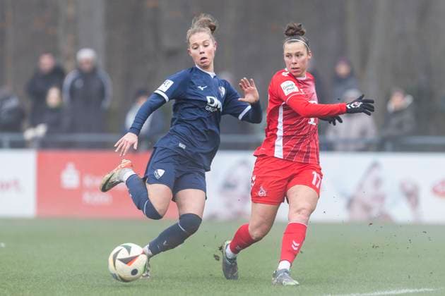 Testspiel Frauen: 1. FC Köln - VfL Bochum, 19.01.2025 Franziska Wenzel (VfL Bochum, 31), Nicole Billa (1. FC Köln, 17). Testspiel Frauen, 1. FC Köln - VfL Bochum, am 19.01.2025, Geißbockheim, Köln Copyright: xBEAUTIFULxSPORTS Meuselx
