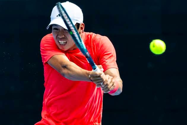 MELBOURNE, VIC - JANUARY 20: Learner Tien of the United States of America in action during Round 4 of the 2025 Australian Open on January 20 2025, at Melbourne Park in Melbourne, Australia. (Photo by Jason Heidrich Icon Sportswire) TENNIS: JAN 20 Australian Open EDITORIAL USE ONLY Icon250120149
