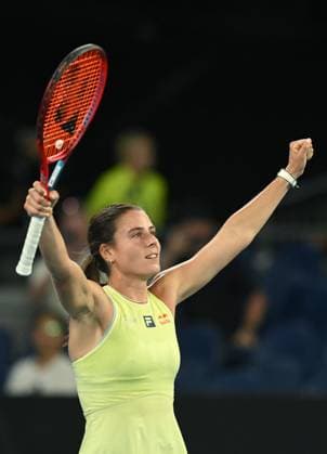 TENNIS AUSTRALIAN OPEN, Emma Navarro of USA celebrates after winning her round 4 match against Daria Kasatkina of Russia during the 2025 Australian Open at Melbourne Park in Melbourne, Monday, January 20, 2025. ( NO ARCHIVING, EDITORIAL USE ONLY, NO USE IN BOOKS WITHOUT CONSENT MELBOURNE VICTORIA AUSTRALIA  Copyright: xLUKASxCOCHx 20250120190613314834