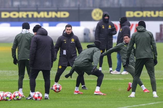 20.01.2025, Abschlusstraining Borussia Dortmund, UEFA Champions League, v. l. Trainer Nuri Sahin (Borussia Dortmund), Julien Duranville (Borussia Dortmund), Dortmund BVB Trainingsgelände NRW Deutschland xRHR-FOTO DEx Copyright: DennisxEwert RHR-FOTOx RHR-FOTO DE