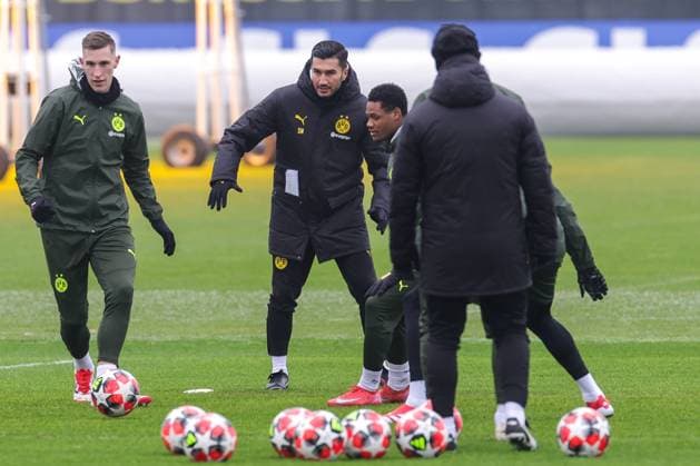 20.01.2025, Abschlusstraining Borussia Dortmund, UEFA Champions League, v. l. Nico Schlotterbeck (Borussia Dortmund), Trainer Nuri Sahin (Borussia Dortmund), Julien Duranville (Borussia Dortmund), Dortmund BVB Trainingsgelände NRW Deutschland xRHR-FOTO DEx Copyright: DennisxEwert RHR-FOTOx RHR-FOTO DE