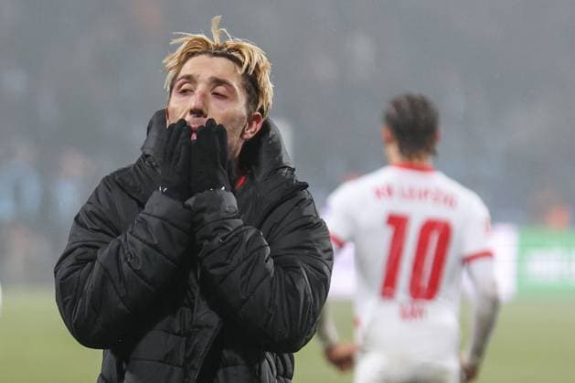 1. Bundesliga - VfL Bochum - RB Leipzig am 18.01.2025 im Vonovia Ruhrstadion in Bochum Kevin Kampl (Leipzig 44) unzufrieden, enttäuscht, enttaeuscht, niedergeschlagen.