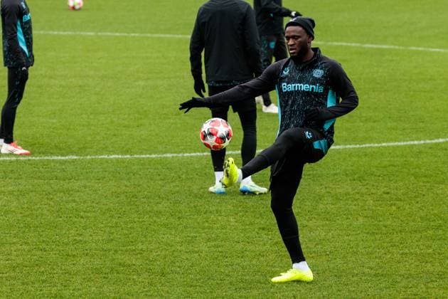 UEFA Champions League: Abschlusstraining Bayer 04 Leverkusen; 20.01.2025 Victor Boniface (Bayer 04 Leverkusen, 22) am Ball UEFA Champions League: Abschlusstraining Bayer 04 Leverkusen vor dem Auswärtsspiel gegen Atletico Madrid; Ulrich-Haberland-Stadion, Leverkusen am 20.01.2025 Copyright: xBEAUTIFULxSPORTS Wunderlx