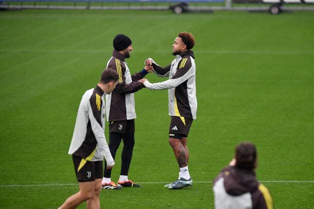 Nicolas Gonzales of Juventus FC and Weston MCKennie of Juventus FC during Champions League 2024 2025 training at JTC Continassa on January 20, 2025 in Turin, Italy - ph Giuliano Marchisciano  Copyright: xGiulianoxMarchisciano IPAxSportx xipa-agency.netx xx IPA_53155792 IPA_Agency_IPA53155792