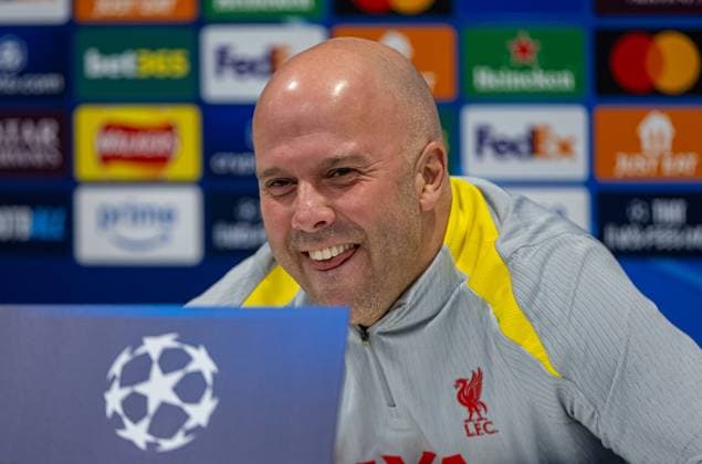 Football - UEFA Champions League - League Phase - Liverpool FC v LOSC Lille - MD-1 LIVERPOOL, ENGLAND - Monday, January 20, 2025: Liverpool s head coach Arne Slot during a press conference, PK, Pressekonferenz at Anfield ahead of the UEFA Champions League game between Liverpool FC and LOSC Lille. (Photo by David Rawcliffe Propaganda) LIVERPOOL Anfield MERSEYSIDE ENGLAND  Copyright: xDavidxRawcliffex P2025-01-20-Liverpool_Lille_MD-1-50