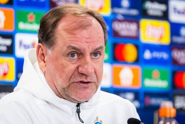 SLOVAN BRATISLAVA - STUTTGART press conference, PK, Pressekonferenz Head coach of Slovan Vladimir Weiss sr speaks during the press conference ahead of UEFA Champions League, league stage match between SK Slovan Bratislava and VfB Stuttgart. Bratislava, Slovakia, January 20, 2025. PUBLICATION NOT IN SLOVAKIA Copyright: xx 080A2874