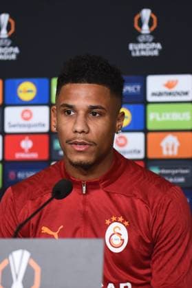 Player Ismael Jakobs of Galatasaray seen during the press conference, PK, Pressekonferenz a day before the UEFA Europa League game 7 Between Galatasaray and Dynamo Kiev in Istanbul at Rams Park Stadium , Istanbul , Turkey on January 20 , 2025. ( Photo by Seskimphoto ) Istanbul Turkey Istanbul Turkey Copyright: xSeskimphotox IsmaelJakobs_200125 (16)