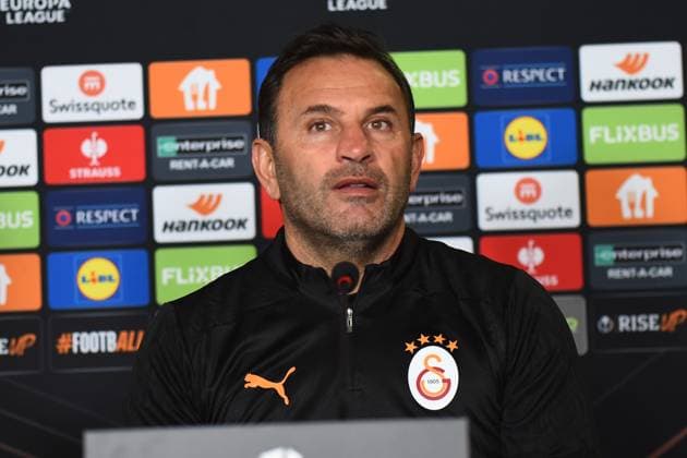 Coach Okan Buruk of Galatasaray seen during the press conference, PK, Pressekonferenz a day before the UEFA Europa League game 7 Between Galatasaray and Dynamo Kiev in Istanbul at Rams Park Stadium , Istanbul , Turkey on January 20 , 2025. ( Photo by Seskimphoto ) Istanbul Turkey Istanbul Turkey Copyright: xSeskimphotox Okan_Buruk_200125 (9)