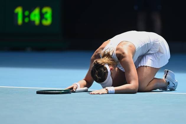 Sport Themen der Woche KW04 Sport Bilder des Tages TENNIS AUSTRALIAN OPEN, Paula Badosa of Spain celebrates after winning her 1 4 final match against Coco Gauff of USA during the 2025 Australian Open at Melbourne Park in Melbourne, Tuesday, January 21, 2025. ( NO ARCHIVING, EDITORIAL USE ONLY, NO USE IN BOOKS WITHOUT CONSENT MELBOURNE VICTORIA AUSTRALIA  Copyright: xLUKASxCOCHx 20250121175708301025
