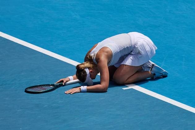 Paula Badosa of Spain celebrates winning the match Australian Open, Day Ten, Tennis, Melbourne Park, Melbourne, Australia - 21 Jan 2025  Copyright: xRachelxBach Shutterstockx 15108797ah