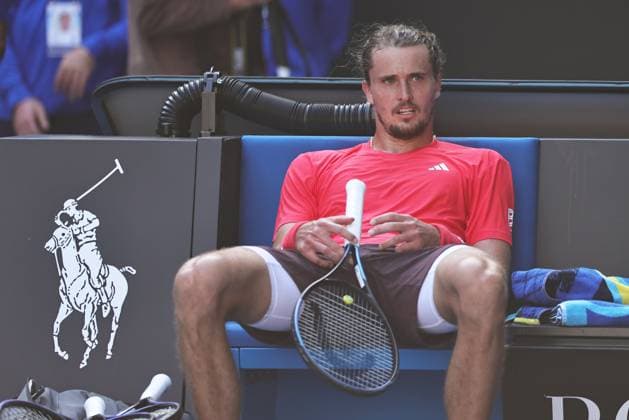 Alexander Zverev, GER, during quarterfinals of 2025 Australian Open in Melbourne, 21 01 2025; -