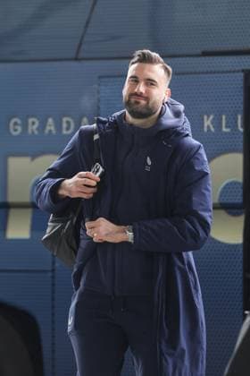 GNK Dinamo Zagreb depart for London Ivan Nevistic of Dinamo Zagreb arrive at Franjo Tudjman International Airport before departing to London on January 21, 2025. in Zagreb, Croatia. Dinamo Zagreb will play against Arsenal in the UEFA Champions League.  LukaxStanzl PIXSELL