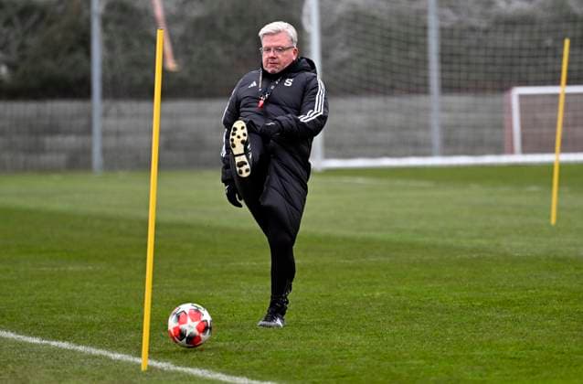 Sparta coach Lars Friis attends a training session before the Champions League round 7 match Sparta Prague - Inter Milan, Prague, January 21, 2025. (CTKxPhoto KaterinaxSulova) CTKPhotoP2025012104652  CTKPhotoP2025012104652