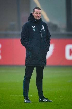 UEFA Champions League 2024-2025: training of Feyenoord Rotterdam - Feyenoord coach Brian Priske during the training of Feyenoord in preparation of the UEFA Champions League duel against FC Bayern Munich at Trainingscomplex 1908 on 21 January 2025 in Rotterdam, The Netherlands. Copyright: xYannickxVerhoevenx