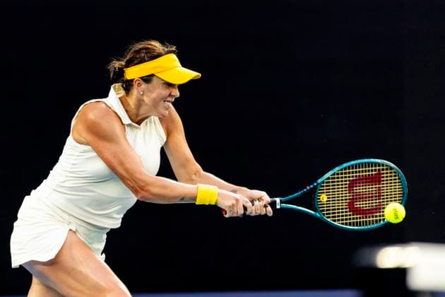 MELBOURNE, VIC - JANUARY 21: Anastasia Pavlyuchenkova of Russia in action during the Quarterfinals of the 2025 Australian Open on January 21 2025, at Melbourne Park in Melbourne, Australia. (Photo by Jason Heidrich Icon Sportswire) TENNIS: JAN 21 Australian Open EDITORIAL USE ONLY Icon250121202