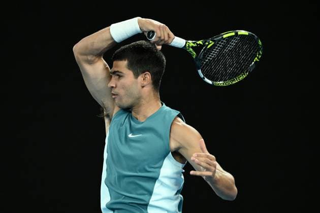 TENNIS AUSTRALIAN OPEN, Carlos Alcaraz of Spain during his 1 4 final match against Novak Djokovic of Serbia during the 2025 Australian Open at Melbourne Park in Melbourne, Tuesday, January 21, 2025. ( NO ARCHIVING, EDITORIAL USE ONLY, NO USE IN BOOKS WITHOUT CONSENT MELBOURNE VICTORIA AUSTRALIA  Copyright: xJOELxCARRETTx 20250121141372150055