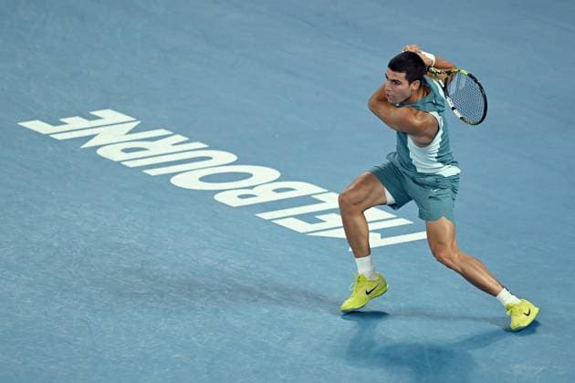 TENNIS AUSTRALIAN OPEN, Carlos Alcaraz of Spain during his 1 4 final match against Novak Djokovic of Serbia during the 2025 Australian Open at Melbourne Park in Melbourne, Tuesday, January 21, 2025. NO ARCHIVING, EDITORIAL USE ONLY, NO USE IN BOOKS WITHOUT CONSENT MELBOURNE VICTORIA AUSTRALIA  Copyright: xLUKASxCOCHx 20250121118122766424