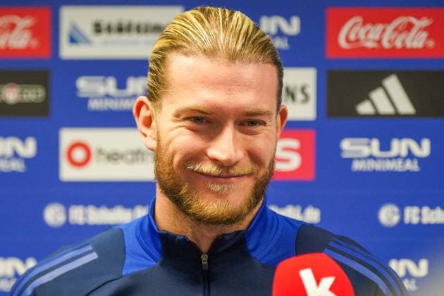 Deutschland: Fussball 2. Bundesliga 2024 2025, FC Schalke 04, Training (Gelsenkirchen): Loris Karius (Schalke 04, 27) Pressegespräch